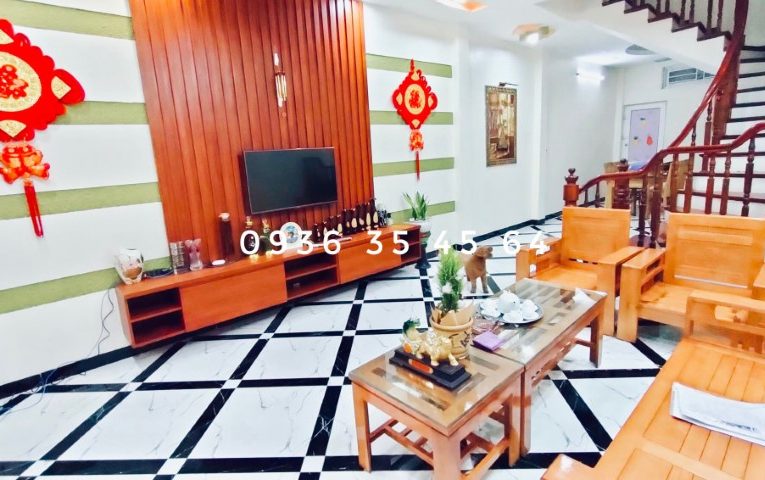 Bán nhà Trần Thái Tông Dịch Vọng Hậu, 5 tầng 6 phòng ngủ RỘNG MÊNH MÔNG BAO LA 65m2 (giá linh động)